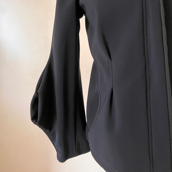 GIORGIO ARMANI HOODED JACKET WITH SCULPTED SLEEVES - Picture 5 of 12